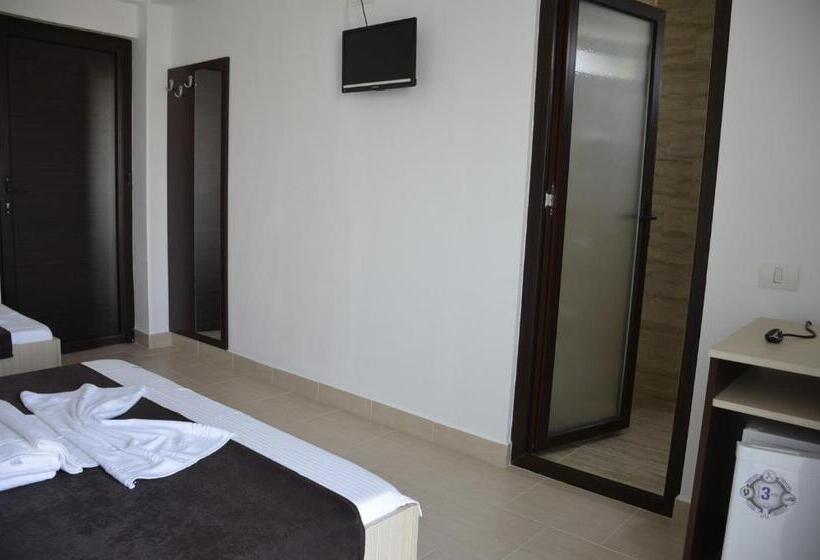 پانسیون Vila Cosmin