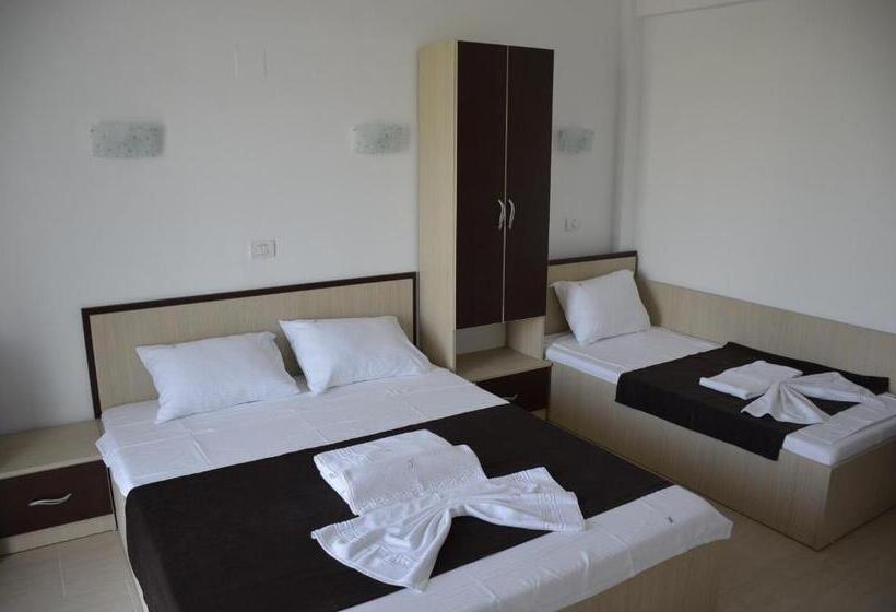 پانسیون Vila Cosmin