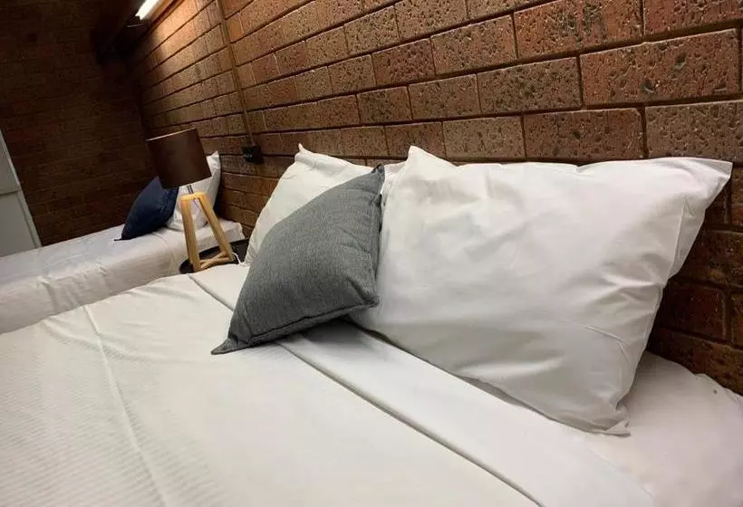 Red Steer  Motel Wagga Wagga