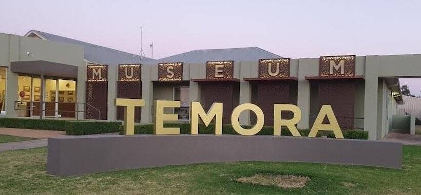 Temora Motel