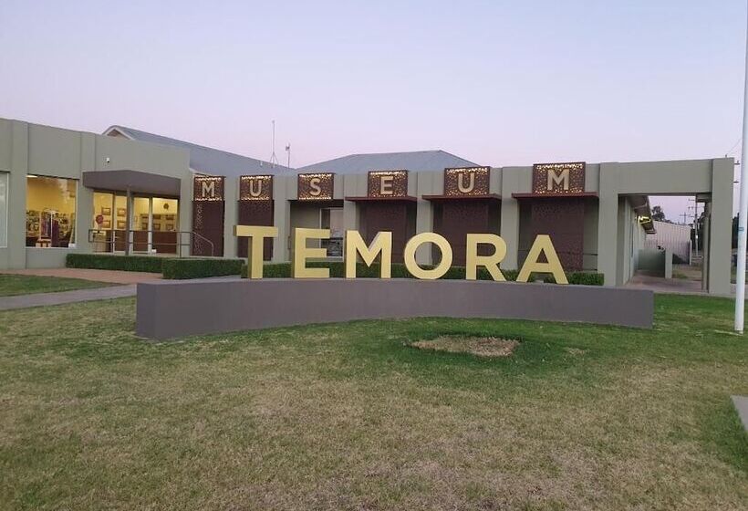 Temora Motel