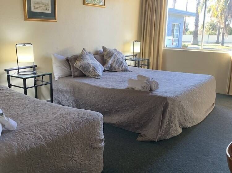 Temora Motel
