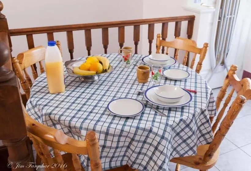 Aarn House B&b Airport Accommodation