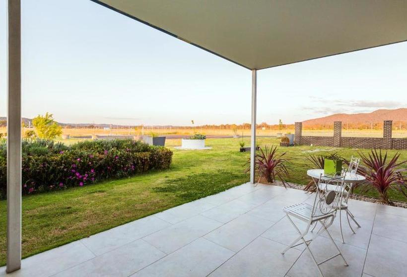 Bed and Breakfast Hangar House Mudgee