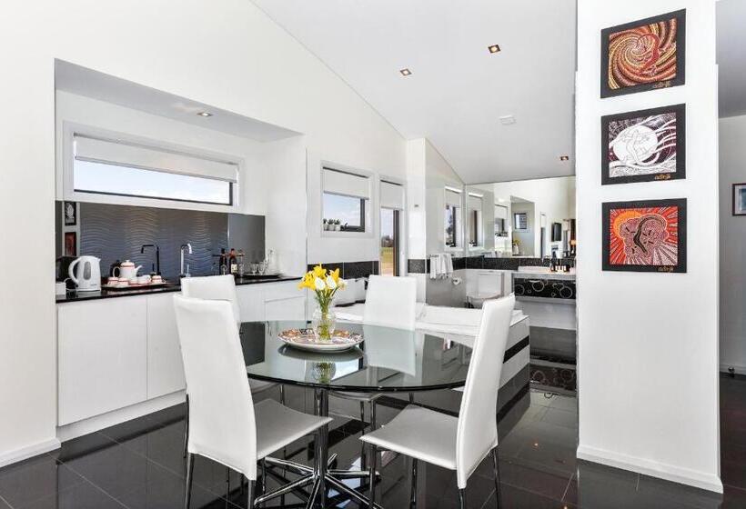 Bed and Breakfast Hangar House Mudgee