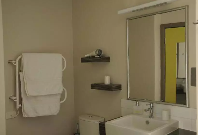 Aamiaismajoitus (B&B) Saltair Luxury Accommodation Adults Only