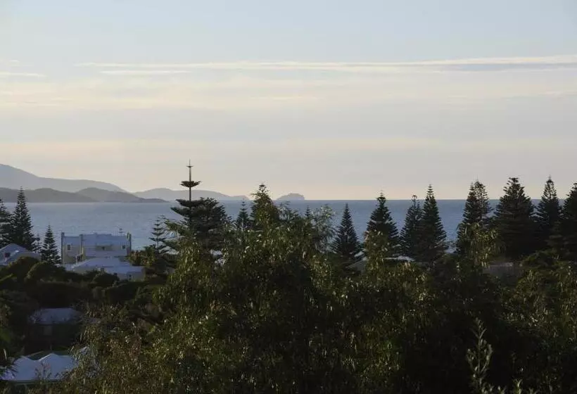 Aamiaismajoitus (B&B) Saltair Luxury Accommodation Adults Only