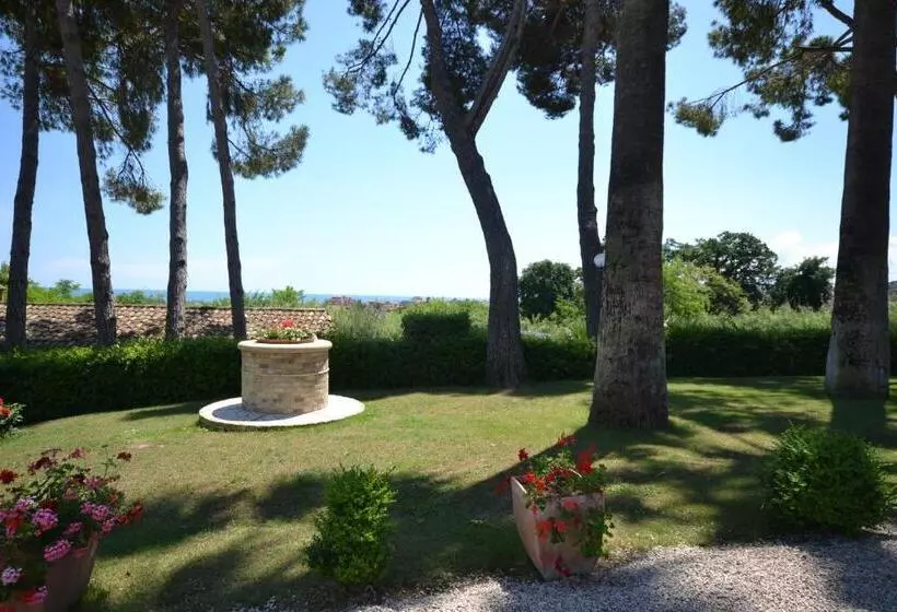 هتل Relais Villa Rossi