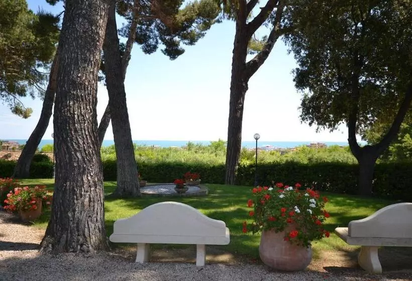 هتل Relais Villa Rossi