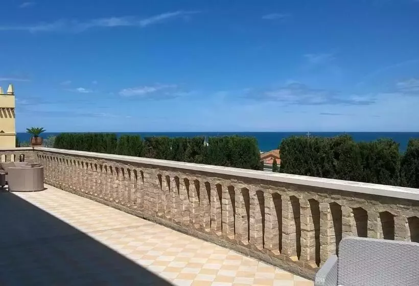 هتل Relais Villa Rossi