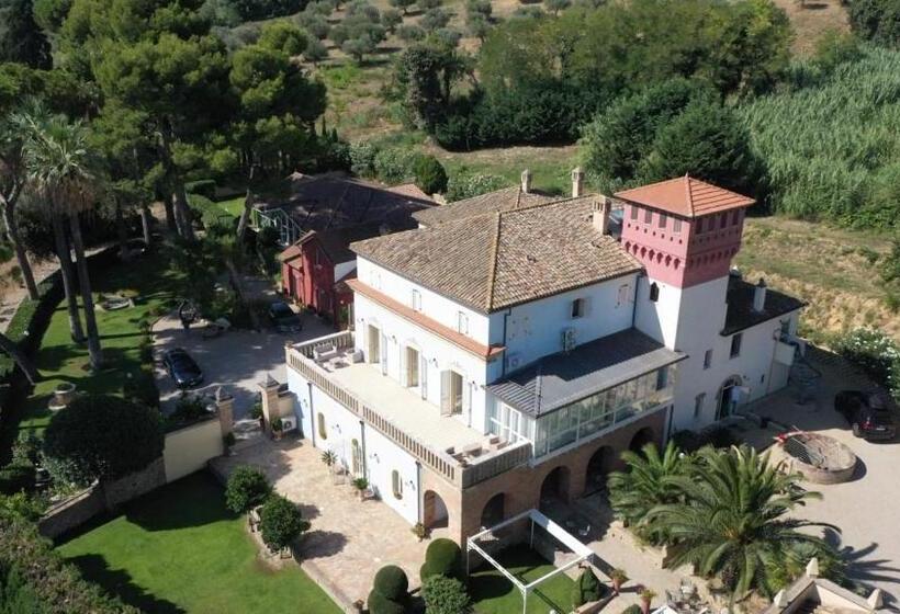 فندق Relais Villa Rossi