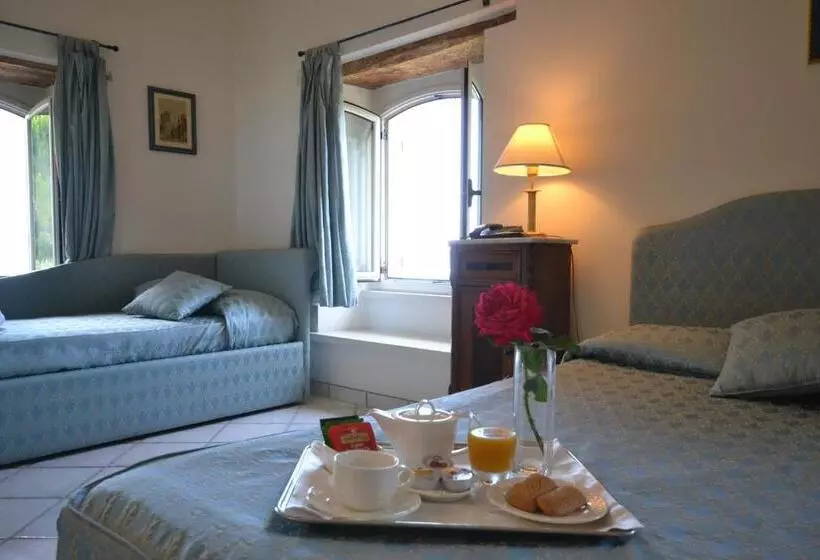 هتل Relais Villa Rossi