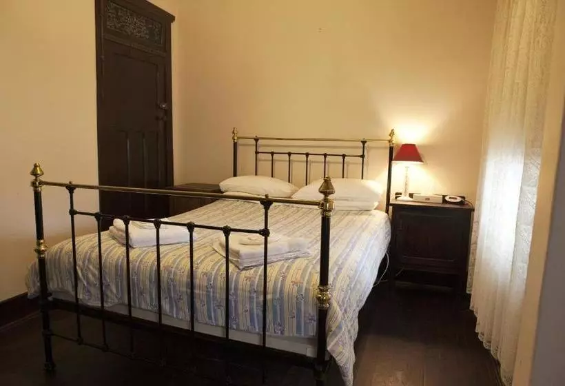 ホテル The Rising Sun