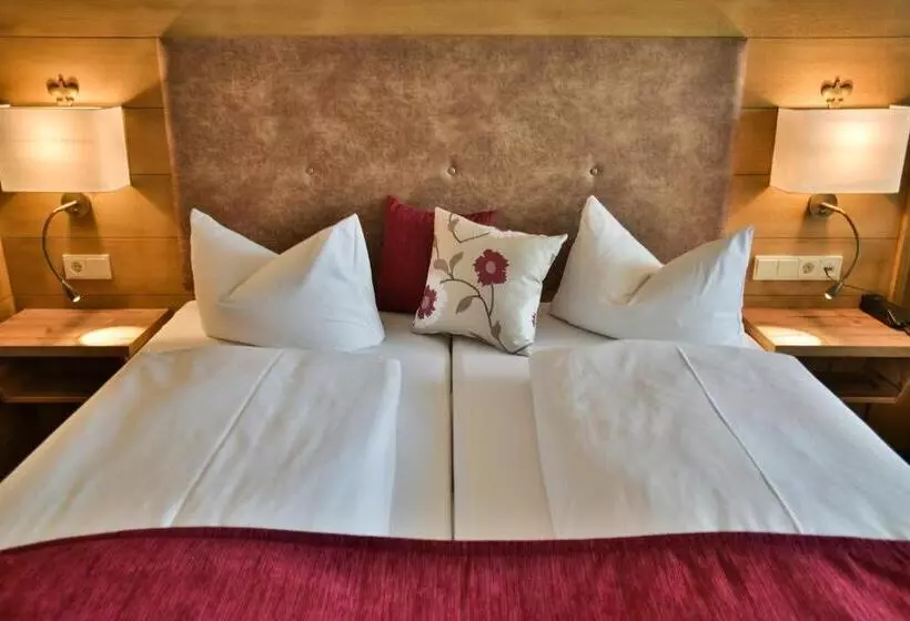 ペンション Gästehaus Am Kurpark