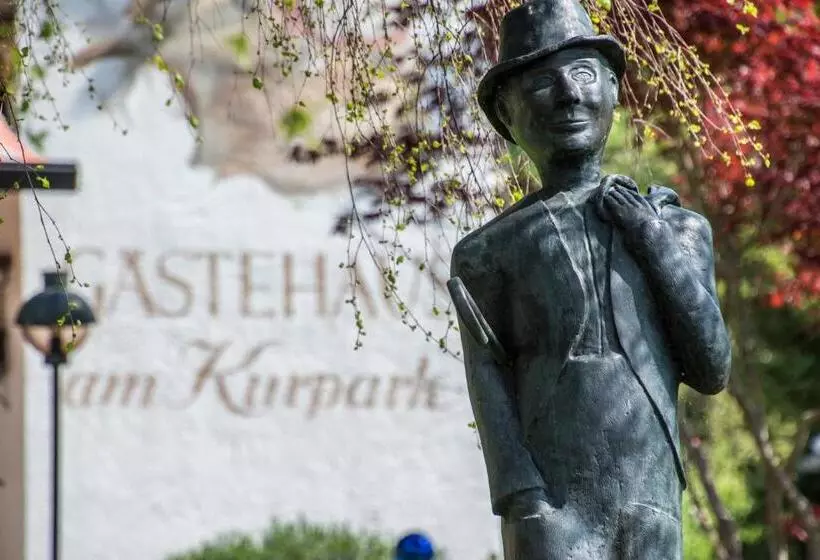 ペンション Gästehaus Am Kurpark