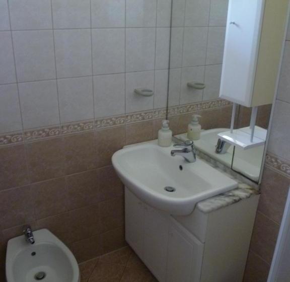 פנסיון Liget Szálláshely