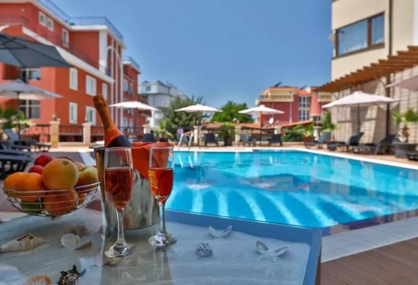 Vip Club Dolphin Coast