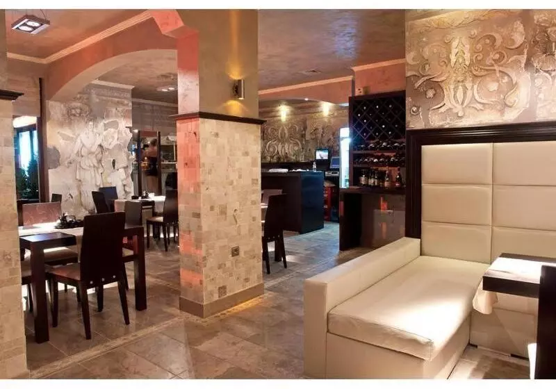 Vip Club Dolphin Coast