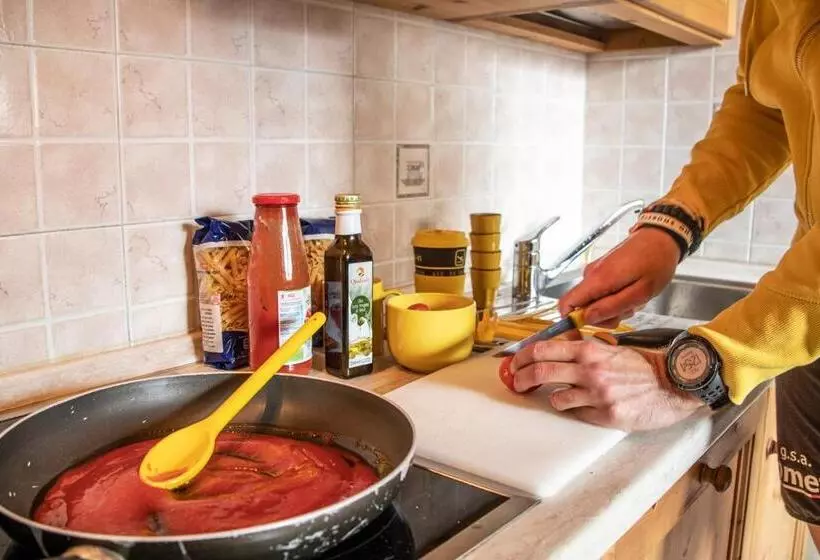 Aamiaismajoitus (B&B) Bresidence Edelweiss