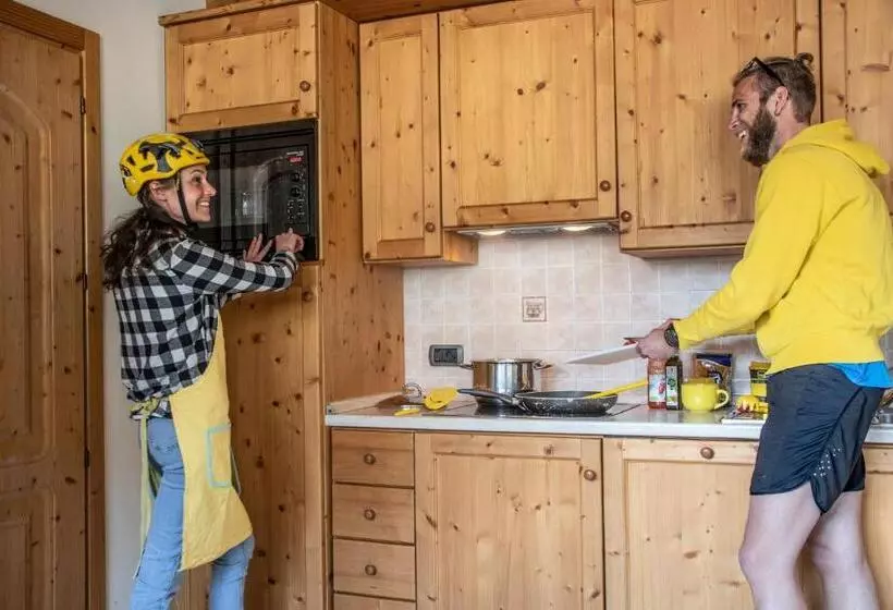 Aamiaismajoitus (B&B) Bresidence Edelweiss