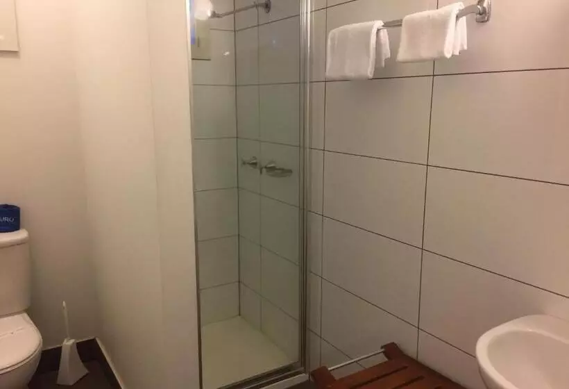 Buffalo Motel And Country Retreat