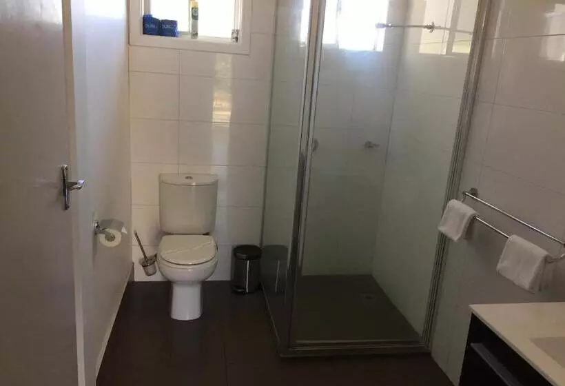 Buffalo Motel And Country Retreat