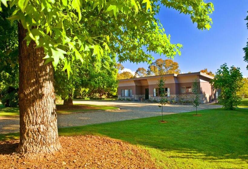 Buffalo Motel And Country Retreat