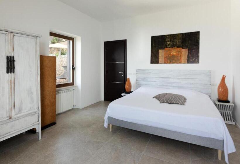 Claro De Lua Circeo B&b