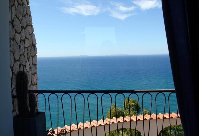 Claro De Lua Circeo B&b