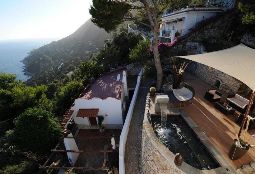 Claro De Lua Circeo B&b