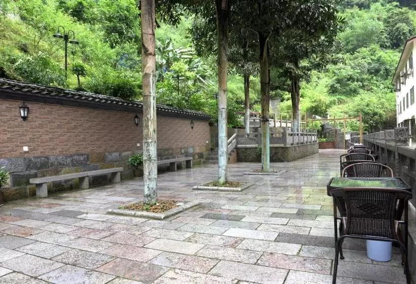 Hotelli Alley Mountain View Garden