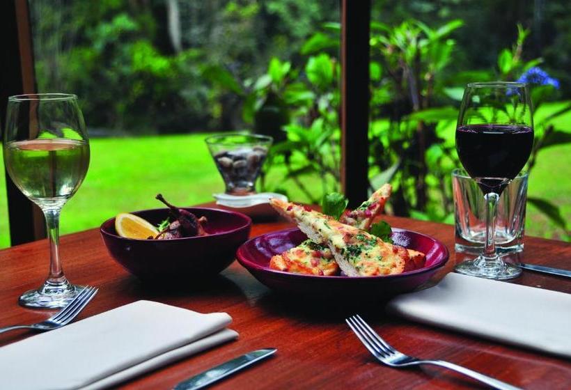 Отель Black Spur Inn