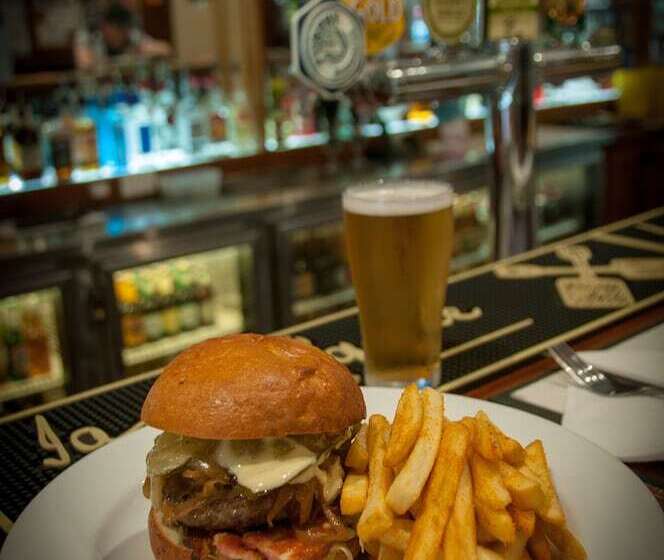 Отель Black Spur Inn