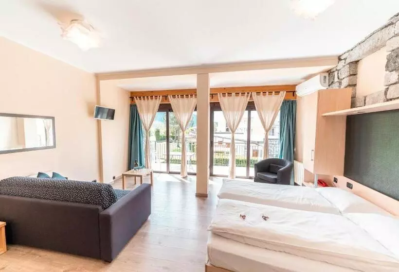 Hotelli Camping Europa