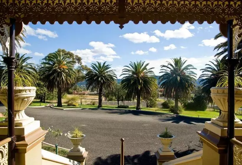 Hotelli Hermitage Hill Country Retreat