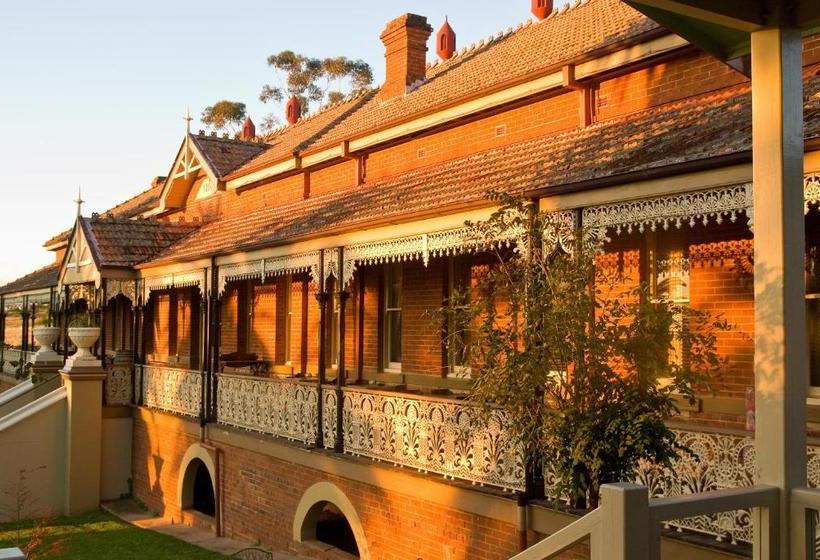 호텔 Hermitage Hill Country Retreat