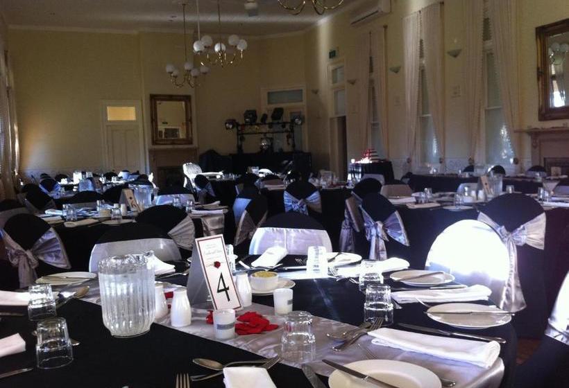 호텔 Hermitage Hill Country Retreat