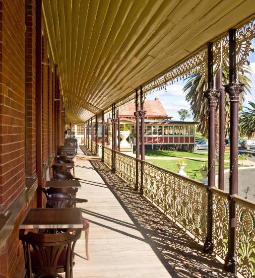 호텔 Hermitage Hill Country Retreat