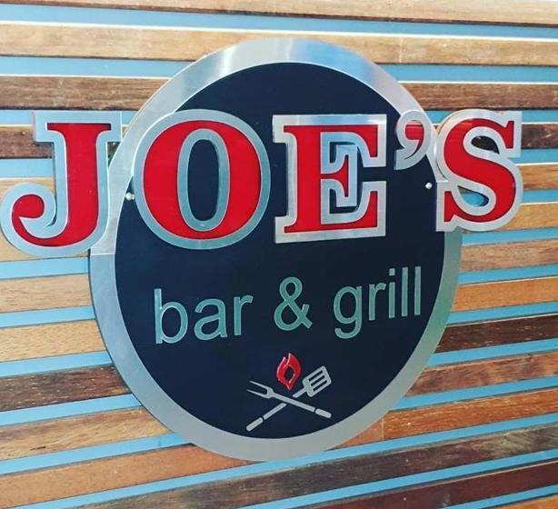 Отель Joes Waterhole