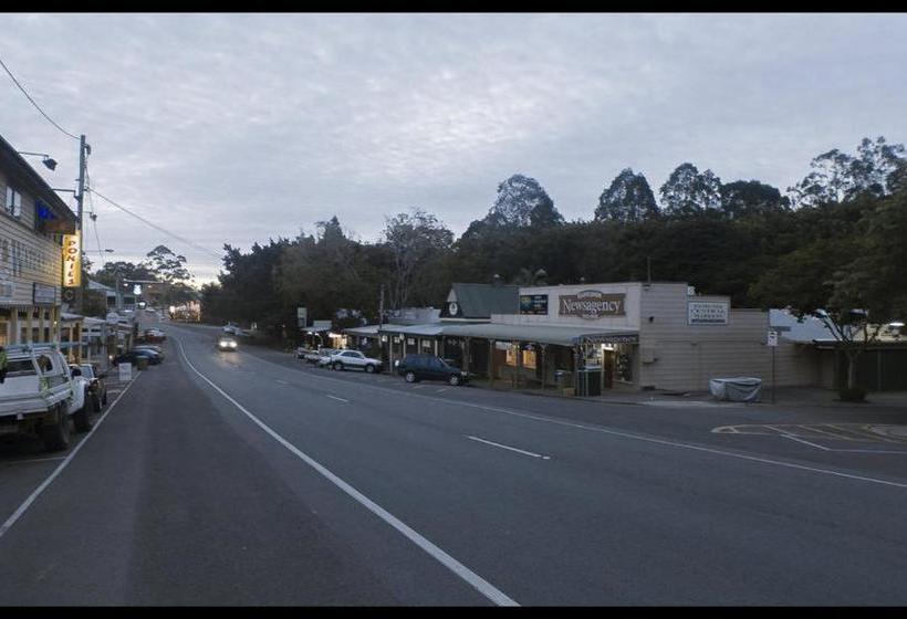 Отель Joes Waterhole