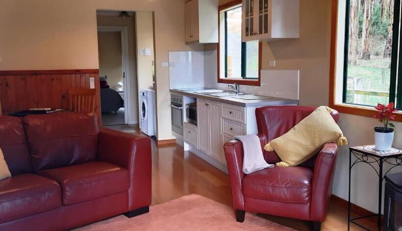 בית מלון כפרי Johanna River Farm & Cottages