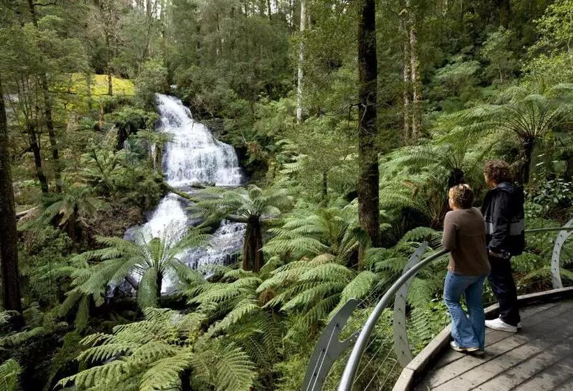 هتل Johanna River Farm & Cottages
