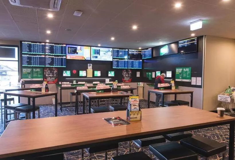 هتل Nightcap At Hendon