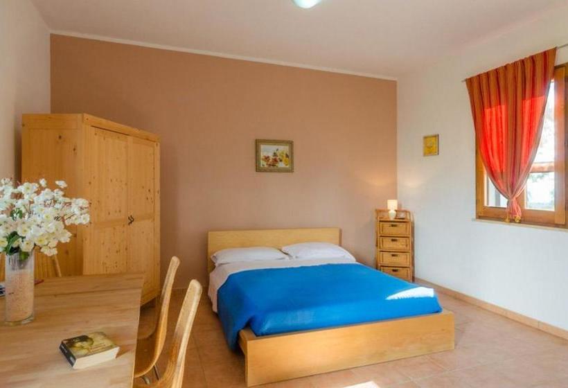 ホテル Tenuta Li Fani Residence