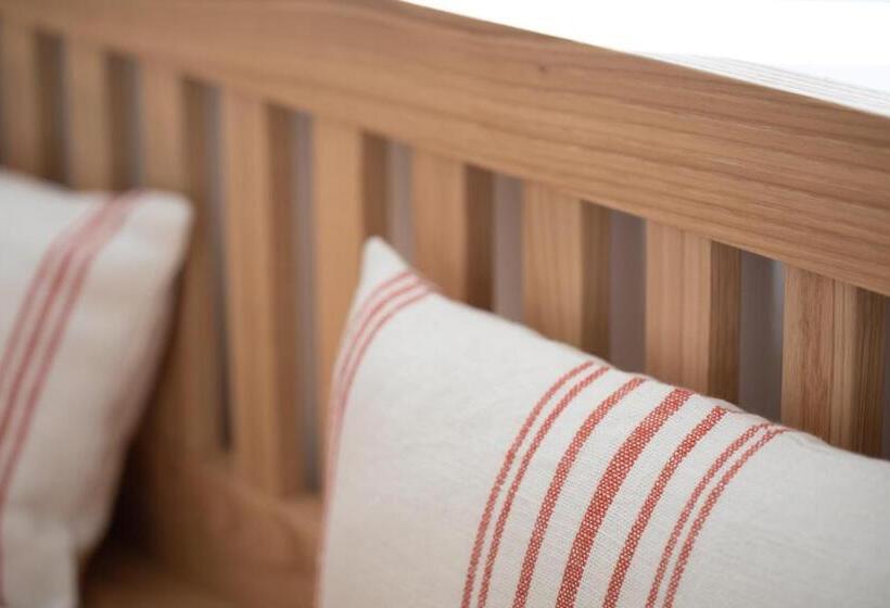 هتل Weingut Pardellerhof