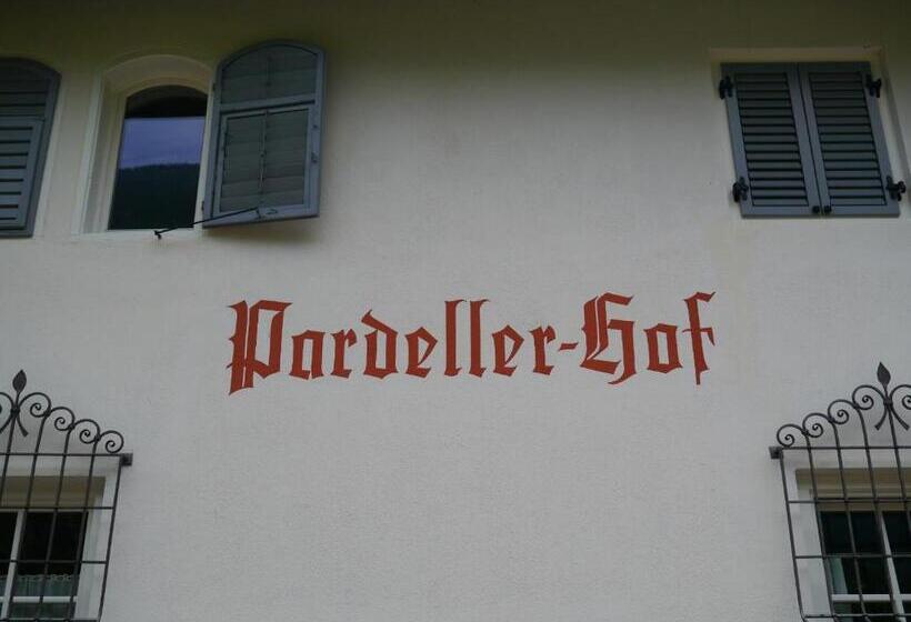 هتل Weingut Pardellerhof