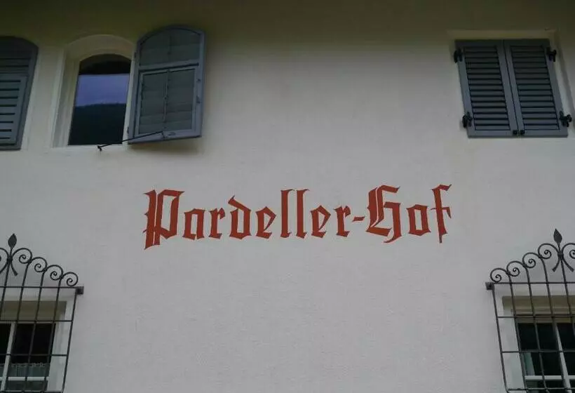 ホテル Weingut Pardellerhof