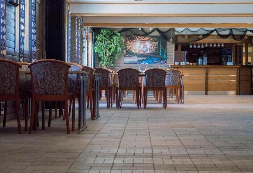 Kaikanten Rorbuer   Røst