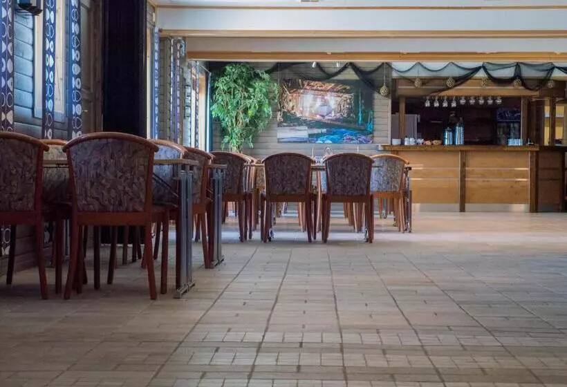 Kaikanten Rorbuer   Røst