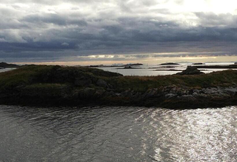 Kaikanten Rorbuer   Røst